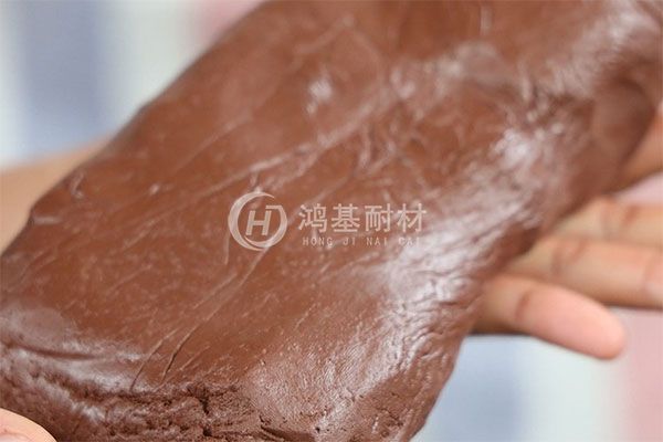 耐火泥會(huì)開裂嗎